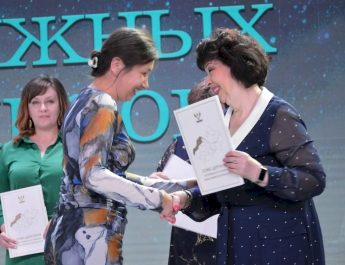 Звезды книжных миров принимали поздравления в свой профессиональный праздник